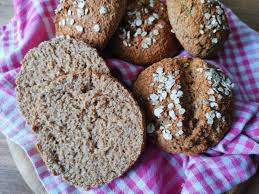 Die erstauflage von 1.000 stück war. Abnehmen Mit Brot Und Kuchen Teil 3 Die Wolkchenbackerei Abnehmen Mit Brot Und Kuchen Die Wolkchenbackerei Amazon De Altekruger Guldane Bucher