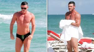 See more of luke evans on facebook. Luke Evans Shows Off Incredible Body On Miami Beach