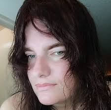 Joellen Morris's Instagram, Twitter & Facebook