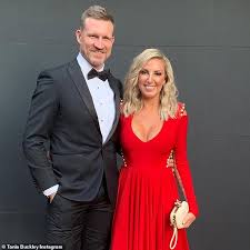 Nathan buckley (ca) media in category nathan buckley. Collingwood Coach Nathan Buckley Has Split With His Wife Of 18 Years Gm Newshub