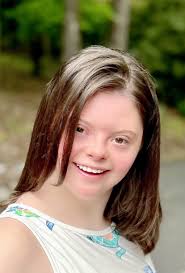 Can someone edit the background to black in both photos?