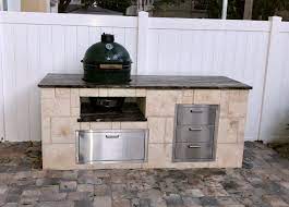 Built in green egg grill. Big Green Egg In Custom Outdoor Kitchen Sol Designers Tampa