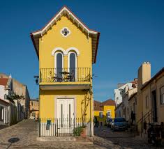 Maybe you would like to learn more about one of these? Paco De Arcos A Praia Aristocratica Dos Suburbios De Lisboa Continua A Ser Um Lugar Encantador Portugal Sapo Viagens