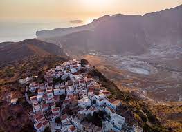Le guide de nisyros (en). The Myth Of Nisyros Three Brothers