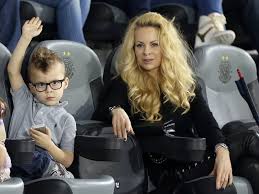 Last season before zlatan arrived, milan was in deep trouble before zlatan came helped them into a 6th place. Swedish Striker Zlatan Ibrahimovic And His Family Wife And Kids