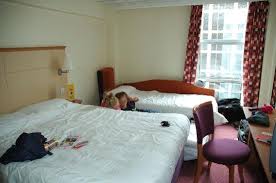 Premier inn london kensington (earl's court) hotel, london. Family Room Picture Of Premier Inn London Kensington Earl S Court Hotel Tripadvisor