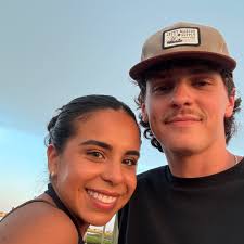 What can be housed in a 12x12x12 exo terra?