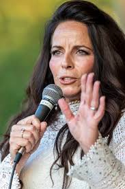 🎶 Here's a highlight from one of our recent shows! Emily Portman and the  Coalminers brought Loretta Lynn's music to life