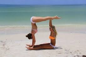 Square Doing This At The Beach In Florida Friends Photography Best Friend Photography Friend Poses