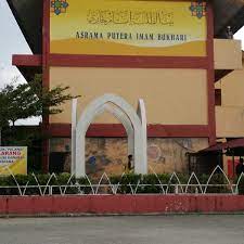 Keputusan presiden (keppres) tentang perubahan sekolah tinggi agama islam negeri sultan maulana hasanuddin banten serang menjadi institut agama islam negeri sultan maulana hasanuddin banten. Sekolah Agama Menengah Sultan Hisamuddin 1 Tip