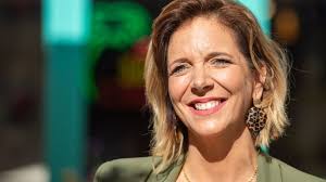 Im frühjahr 2016 kamen die zwillinge jenna soraya und diego armani per notkaiserschnitt zwei monate zu früh zur welt. Ergreifend Daniela Buchner Hat Ihren Brautstrauss Wieder Promiflash De