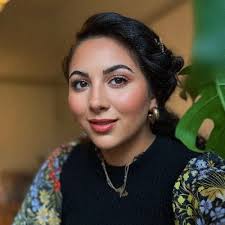 Dr Kloe Lee (@KloeLee_)