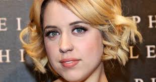 Peaches Geldof dies at 25