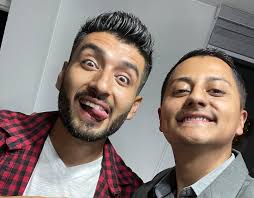 33 años 🎂 La vida me pone en lugares inesperados y quizá eso es lo  valioso, identificar que todo tiene un para qué… Agradezco a las personas  que me rodean y aquellas