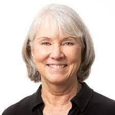 Charlotte Logsdon's Instagram, Twitter & Facebook