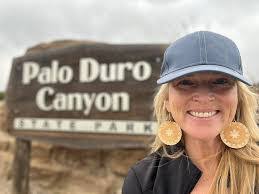 Jessica Spurrier's Instagram, Twitter & Facebook