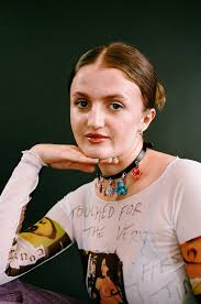 Is This Love or Dopamine? Iona David's Hilarious Analysis of Online Dating  Culture