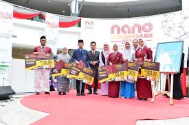 Pingat perak anugerah inovasi bahasa inggeris usm 2018. Mosti On Twitter Penyampaian Hadiah Kepada Pemenang Pertandingan Projek Penyelidikan Lnovasi Nanoteknologi Pin 2018 Dan Pertandingan Penulisan Esei Nanoteknologi Pent 2018 Mestecc Nanokeb2018 Https T Co 32nwftjuyk