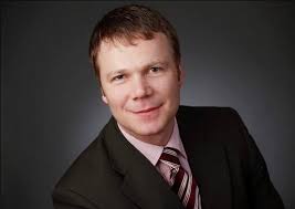 resale-Ticker: Stefan Pfaffenholz heuert bei der EK/servicegroup an, Rob  Paterson geht zu erento, Frank Weithase neu bei Papyrus