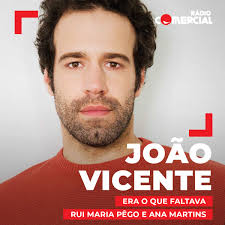 «a vida não é ideal, claro, mas foi um convite que a minha mãe e o meu pai me fizeram para aparecer e eu aceitei. Facebook