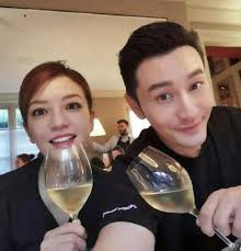 Triệu Vy mừng sinh nhật Huỳnh Hiểu Minh