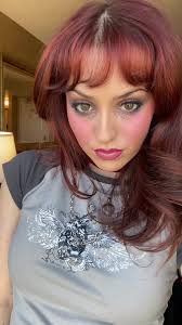 Replying to @cuteawesome5 Going for that 90s Vampire Slayer chick vib...