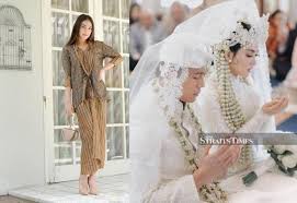 Syahrini girang dipuji reino barack sebagai istri multitalenta. Showbiz I Did Not Steal Anyone S Husband Syahrini