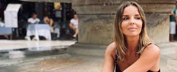 Piękna agnieszka włodarczyk w oranżowej spódnicy. Agnieszka Wlodarczyk Wyznala Gdzie Spedza Wakacje Narzeka Na Wszystko Turysci Pl