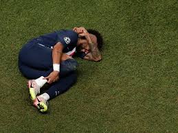 Bevor der ball rollte, mussten aber erst einmal die ordner schwerstarbeit verrichten. Champions League Final Cynical Neymar Fails To Deliver For Paris St Germain On Biggest Stage Football Gulf News