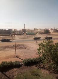 صلاح قوش ==اول الشهاده السودانيه == استثنى عند دخول جامعة الخرطوم من شرط ==الخلو من العيوب الخلقيه = لتفوقه يمتاز بالذكاء عكس البشير الحاصل على اقل من 50% فى الشهاده السودانيه وهو بلا شك اذكى من نافع مشكلته الرئيسيه ==ويعلمها الترابى ==ا الانفعال وضيق الافق والمحليه ان جاز. ØªÙ…Ø±Ø¯ Ø§Ù„Ø®Ø±Ø·ÙˆÙ… Ø­Ù…ÙŠØ¯ØªÙŠ ÙŠØªÙ‡Ù… Ù‚ÙˆØ´ ÙˆØªØ¬Ù…Ø¹ Ø§Ù„Ù…Ù‡Ù†ÙŠÙŠÙ† ÙŠØ­Ø°Ø± Ù…Ù† Ø§Ù„Ù†Ù‚Ø±ÙˆØ² Ø§Ù„Ø­Ø±Ø©