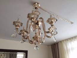 Avizeleri seçerken kullanılacak ölçütlerden bir salon avizesi fiyatları diğer avize gruplarındaki gibi fiyata etki eden birçok etken vardır. Salon Avizesi Modelleri Ve Fiyati Dekopasaj