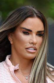 The model and tv personality opened up about the incident on last week's episode of celebrity sas: Katie Price S Scarred Face Seen Unfiltered For First Time After Fox Eye Facelift Mirror Online