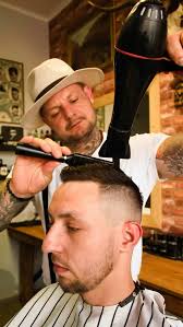 #barbershop #polska #kosmetykimeskie #barber #fryzjer #kosmetykimeskie  #dubai #barberlifestyle #golibroda #kosmetyki #lomza #podlaskie #men  #retrostyle #hairoticmen #brodaczepl #brodacze #nożyczki ...