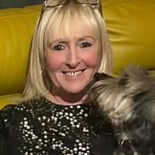 Hello, looking for recommendations for a painter and decorator, for a  hall/stairs and landing. TIA