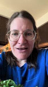 Carrie Covey's Instagram, Twitter & Facebook