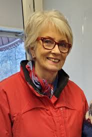 We are saddened to hear about our good friend Anna and will always treasure  the memories and good times had with her and her husband, former Consul,  Hjalmar Hannesson.