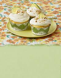 The Best Key Lime Pie Cupcakes To Make This Summer Recipe In 2020 Key Lime Pie Cupcakes Lime Cupcakes Best Key Lime Pie