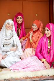 Ada banyak ucapan selamat ulang tahun yang bisa diberikan kepada yang berulang tahun dalam bahasa arab. 30 Ucapan Selamat Pernikahan Islami Barakallah