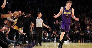 Dalton Knecht scores 37 with rookie record-tying 9 3-pointers, leading  Lakers past Jazz 124-118 - CBS Los Angeles