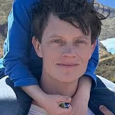 Kerry Denison's Instagram, Twitter & Facebook