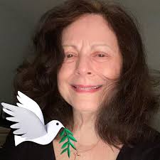 Lyn Christopher (@lynchrisrc) • Facebook