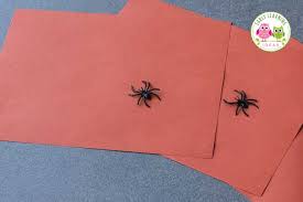 Whether you're looking for spiders activities for halloween, or your child adores spiders, this post has a heap of spider activities to keep your kids busy! More Spider Activities For Preschoolers Early Learning Ideas