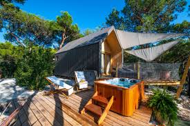 Melde dich dazu einfach zu unserem newsletter an und erhalte exklusive informationen immer als erste/r: Arena One 99 Glamping Luxus Campingplatz Istrien Pomer