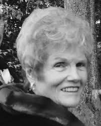 Kellie Tipton's Instagram, Twitter & Facebook