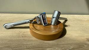 Five blades provide a close shave, while skin guards on every blade offer extra. Best Razors For Men 2021 Cnn Underscored