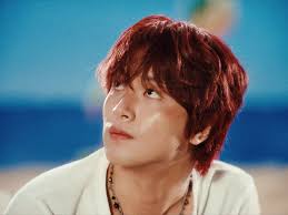 HAECHAN TASTE OF SUN, Producer @leegonow, 해찬님의 구릿빛 피부가 좋았다., 해변을 가득 채운  모델들과의 연출이라니.. 더 좋았습니다., 저는 바다처럼 느긋하고 여유로운 사람들을 좋아하는데요, 이번 현장엔 그런 사람들만이 모여  있었습니다., 구릿빛의 현장.. 그래서 저는 이 영상을 좋아합니다., 힘써주신 모두 감사합니다., ...