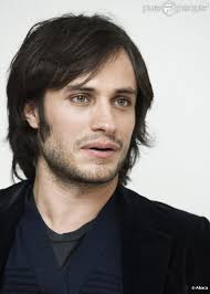 Pin af Terry Bowers på Gael Garcia Bernal Diego Luna i 2025