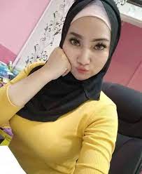 Pin By Dandeerah On Awek Tudung Beautiful Muslim Women Muslim Women Hijab Beautiful Hijab