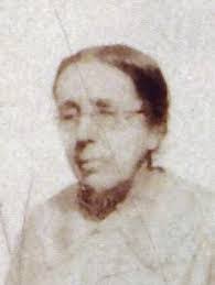 Mona Mcgee's Instagram, Twitter & Facebook