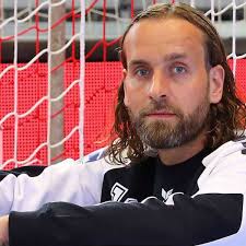 He participated at the 2019 world men's handball championship. Mt Melsungen So Tickt Silvio Heinevetter Mt Melsungen